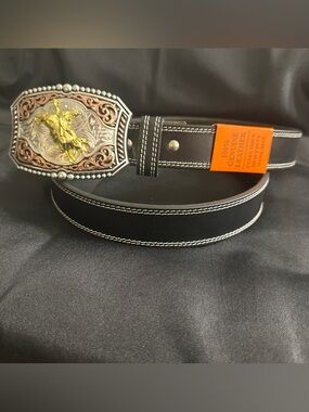 Stone Mountain Accessories Black Leather Belt with Two-Tone Western Buckle